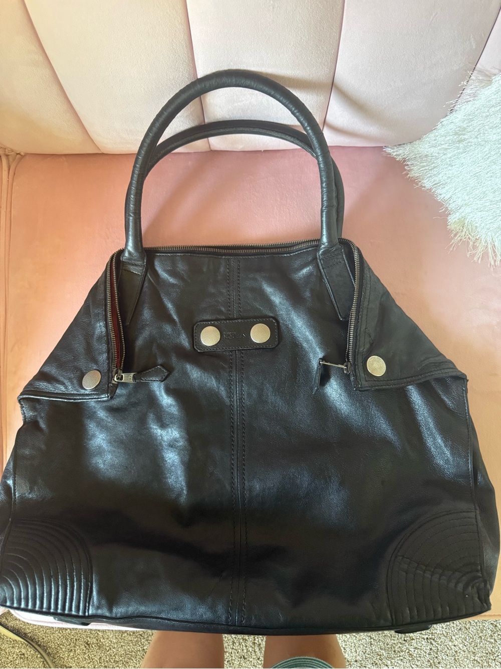 💯Auth! ALEXANDER MCQUEEN Large De Manta Tote in black leather. Silver hardware - Picture 14 of 16